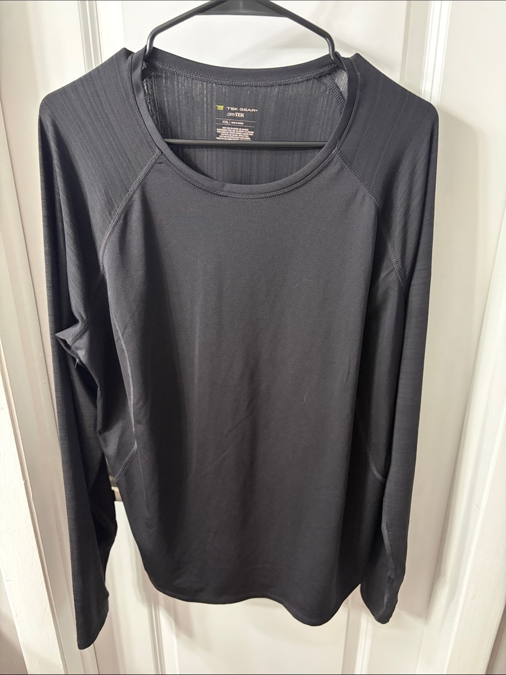 3/$15 tek gear Black Long Sleeve Athletic Crew Neck Top